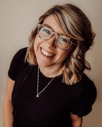 Marion Squires's Instagram, Twitter & Facebook