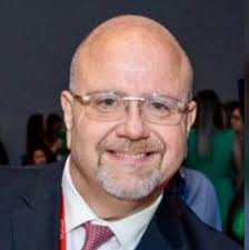 Lcdo. Reynaldo A....