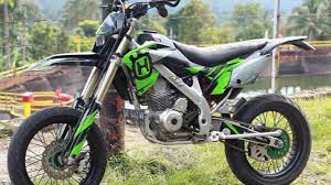 Klx 150 modifikasi tinggal pilih trail atau supermoto lengkap jual motor kawasaki klx malang from www.jualmotorbekas.com mungkin ada brolanjutkan membaca akhirnya pada bulan november 2010, klx pun diserahkan ke salah satu rumah modifikasi di bilangan jakarta selatan untuk dijadikan supermoto. 21 Modifikasi Motor Klx D Tracker Trail Supermoto Terbaru 2021