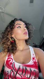 A throwback and bad transition from LOT bc I miss it #hslot #harrystyles  #emmakcantrelll