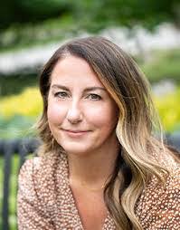 Sarah Kessinger's Instagram, Twitter & Facebook