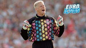 Peter schmeichel (goalkeeper) scores overhead kick in last minute. Euro Icons 1992 Peter Schmeichel The Great Dane And A Victory Which No One Saw Coming Eurosport