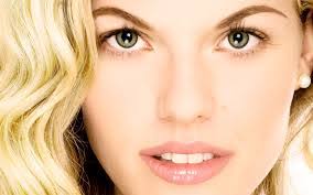 Cassandra Pennington's Instagram, Twitter & Facebook