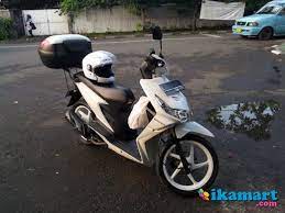 Hallo guys sesuai dgn apa yg gw janjiin kemari di video ini gw mau modifikasi honda beat fi gw pake velg ring 12 scoopy new merk vrossi dan untuk. 56 Foto Modifikasi Motor Beat Pake Box Terpopuler