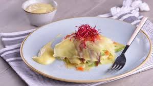 El popular cocinero mallorquín vuelve con nuevas recetas para recordarnos que en menos de media hora podemos conseguir platos exquisitos sin poner en riesgo nuestra salud. Lasagna Fria De Boquerones Julius Julio Bienert Receta Canal Cocina Receta De Lasagna Comida Etnica Lasagna