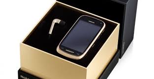 Acest telefon incadrat de guinness world records drept adesea denumit cel mai scump telefon din lume la 1,3 milioane de dolari, acest telefon de design este acoperit cu aur alb de 18k si 20 de diamante. Cel Mai Scump Telefon Nokia Gadget Ro Hi Tech Lifestyle