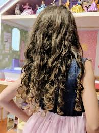 Unlike the days of old, however, modern gels can achieve a slick, crisp look without taking away the natural color and appearance of your hair. Bounce Curl Review For 2c 3a Fine Curly Hair