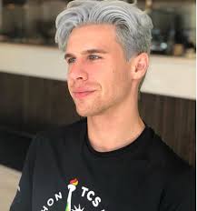 You might be interested to find out 10 of the most popular celebrity hairstylists in 2020. Eric Mondo Net Worth Bio Age Height Wiki Celebnetworth Net