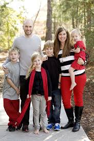 Black And White Color Scheme Family Photos My Extended Family Picture Red And Black And Gray Family Picture Outfits Family Photo Outfits Family Holiday Photos