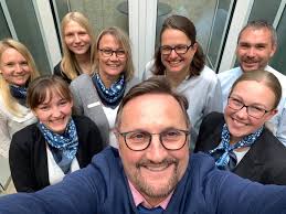 Lacheln Bitte Der World Smile Day Ist Vr Genobank Donauwald Facebook
