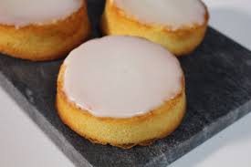 Recette Gateau Nantais Du Chef Thomas Marie En Video Recette Recette Gateau Nantais Gateau Nantais Recette Gateau