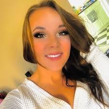 Kara Weeks's Instagram, Twitter & Facebook