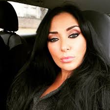 Carol Verni's Instagram, Twitter & Facebook