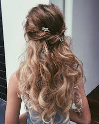 Here are some examples of 35 modern and chic wavy hairstyles for short hair which may. Matric Dance Hairstyles 2016 Closing W