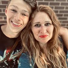 Health, Books & Homeschool (@lizzyloveshealth) • Instagram photos and videos