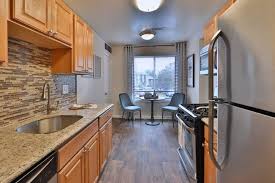 Kitchen set minimalis dari bahan aluminium kerap kali banyak dipilih karena bahannya yang ringan dan awet. Chesapeake Glen Apartment Homes Glen Burnie Md Apartments Com