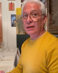 Last quality minutes with the one and only, the living tango legend Roberto  Reis. , So excited indeed knowing his coming back to Indonesia in June’25  after 15years since the last time in 2009. , ...