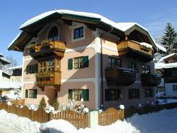 1.041 objekte auf 15 unterschiedlichen anzeigenmärkten gefunden. Haus Savoy In Kitzbuhel Angebote Zimmer Verfugbarkeit