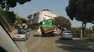 خُلدة، قرية فلسطينية مهجرة تقع على بعد 12 كيلومتر (7.5 ميل) إلى الجنوب من الرملة في فلسطين الانتدابية. Ø´Ø§Ø­Ù†Ø© Ù…Ø§Ø¦Ù„Ø© Ø¹Ù„Ù‰ Ø·Ø±ÙŠÙ‚ Ø§Ù„Ù…Ù†ØµÙˆØ±ÙŠØ© Ø¹ÙŠÙ† Ø³Ø¹Ø§Ø¯Ø© ØµÙˆØ±