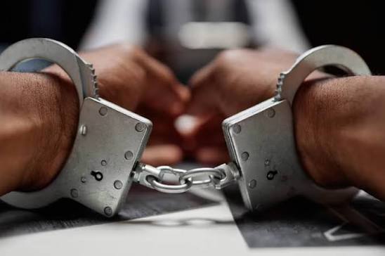 මෝදර නිපුනගේ බිරියගේ ව්‍යාජ ගමන් බලපත්‍රය: CID විසින් ආගමන විගමන නිලධාරියෙකු අත්අඩංගුවට!