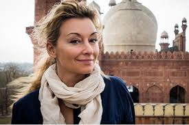 Piękna, odważna i pełna charyzmy dziennikarka przemierza cały świat, by poznać zwyczaje i tradycje mieszkańców. Martyna Wojciechowska Z Nowym Programem W Travel Channel Press Pl Najnowsze Informacje Z Branzy Medialnej Marketingowej Reklamowej I Public Relations