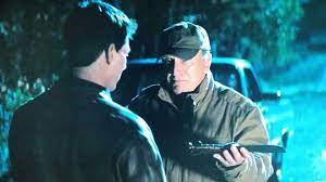 A Ka Bar Usmc Fighting Utility Knife In Jack Reacher Ka Bar Knives Big Screen Jack Reacher