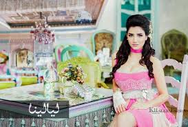 صور مي عمر ملكة جمال بعيدا عن الأسطورة بإطلالات صيفية ت نسيك شهد موقع ليالينا Drama Artist Racing