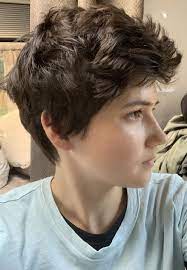 Pin By La Space Sha On Short Hair Styles In 2021 Androgynous Hair Androgynous Hair Messy Messy Short Hair