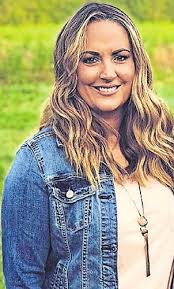 Vernon Middle School gets into Thanksgiving spirit with book donation