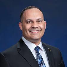 Lisa Reffner's Instagram, Twitter & Facebook