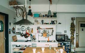 台湾の家と暮らし 1 若手アーティスト夫婦のインダストリアルなdiy賃貸アトリエ in台北 賃貸diy 家 暮らし