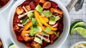 Chili Au Tofu Et Salade D Avocat De Ricardo Recette En 2020 Tofu Chili Vege Et Salade