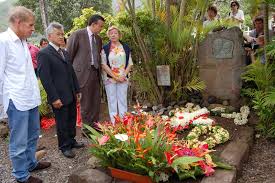 Le 07 juillet 1978 jacques quitte les marquises pour paris, l'avion sera rapatrié sur tahiti par le pilote jean françois lejeune le 06 novembre 1978, peu de temps après le décès de jacques brel, madly revend l'avion à la société tahiti perles de mr robert wan. Jacques Brel Les Iles Marquises