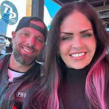 Kelley Farley updated her cover photo.