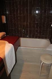 This is an affordable and reliable model from a trusted manufacturer. Bath Tub Was Too High For Elderly Persons To Get Into The Bath Tub Picture Of Hotel Lys De Marie Lourdes Tripadvisor