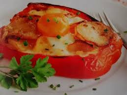 Poivrons Farcis A L Oeuf Recette Espagnole Recette Poivrons Farcis Recette Poivron Farci Recettes De Cuisine