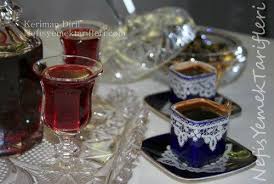 Visne Likoru Tarifi Nasil Yapilir 372 Kisinin Defterindeki Visne Likoru Tarifi Nin Resimli Anlatimi Ve Deneyenle Visneler Yemek Tarifleri Meyve Suyu Tarifleri