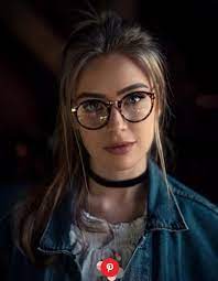 Super Hairstyles For Girls With Glasses Sunglasses 56 Ideas Glasses Hairstyles Girls With Glasses Fash In 2020 Girls With Glasses Fashion Eye Glasses Geek Glasses