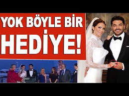 Ebru şallı gelinlik yaklaşık iki yıldır beraber olan eski manken ebru şallı ve uğur akkuş, geçtiğimiz akşam elli kişinin katıldığı bir törenle dünyaevine girdi.ebru şallı gelinlik modeli olarak, cengiz abazoğlu tarafından özel tasarlanan, transparan omuzlu, dantel süslemeli, duvaklı çok şık bir gelinlik modeli tercih e. Ugur Akkus Ile Evlenen Ebru Salli Nin Tektasinin Buyuklugu Herkesi Saskina Cevirdi Youtube