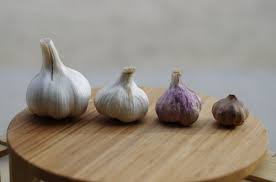 Give your heads of garlic a tight squeeze to check their freshness. How To Store Garlic Guide To Get The Best Out Of It S Properties Listonic