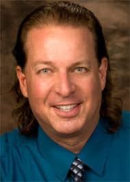 Linda Wickman's Instagram, Twitter & Facebook