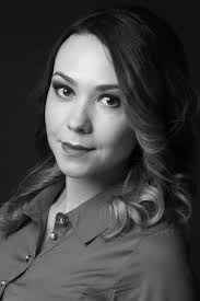 Black backgrounds are a little heavier. Girl Dark Background Beauty Woman Women View Photoshoot Girls Portrait Headshot Pxfuel