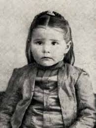 No Author. The Carolinian, Edited by the Senior Class, 1909