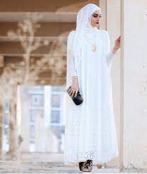 موديلات عبايات باللون الابيض المزخرف من الفاشينيسا دلال الدوب islamic modest fashion hijab fashion hijab collection