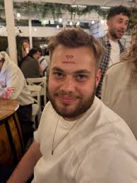 eleanor neale (@eleanorneale) • Instagram photos and videos