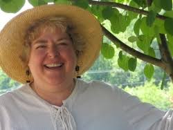 Growing & Marketing Ginseng, Goldenseal & Other Woodland Medicinals:  Persons, W. Scott, Davis, Jeanine M.: 9780914875420: Amazon.com: Books