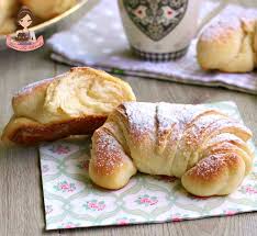 Check spelling or type a new query. Cornetti Sfogliati Veloci Soffici E Fragranti Tutto Fa Brodo In Cucina