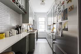 Get quotes & book instantly. Before And After Refinishing Kitchen Cabinets Made This Kitchen Very Cool Gallery Kitchen And Bath