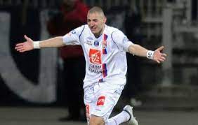 View karim benzema profile on yahoo sports. Real Madrid Star Karim Benzema Hints He Could Retire At Lyon