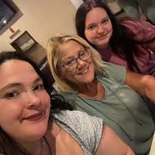 Amberly Comans in people